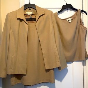 Amanda Smith 3 piece skirt suit